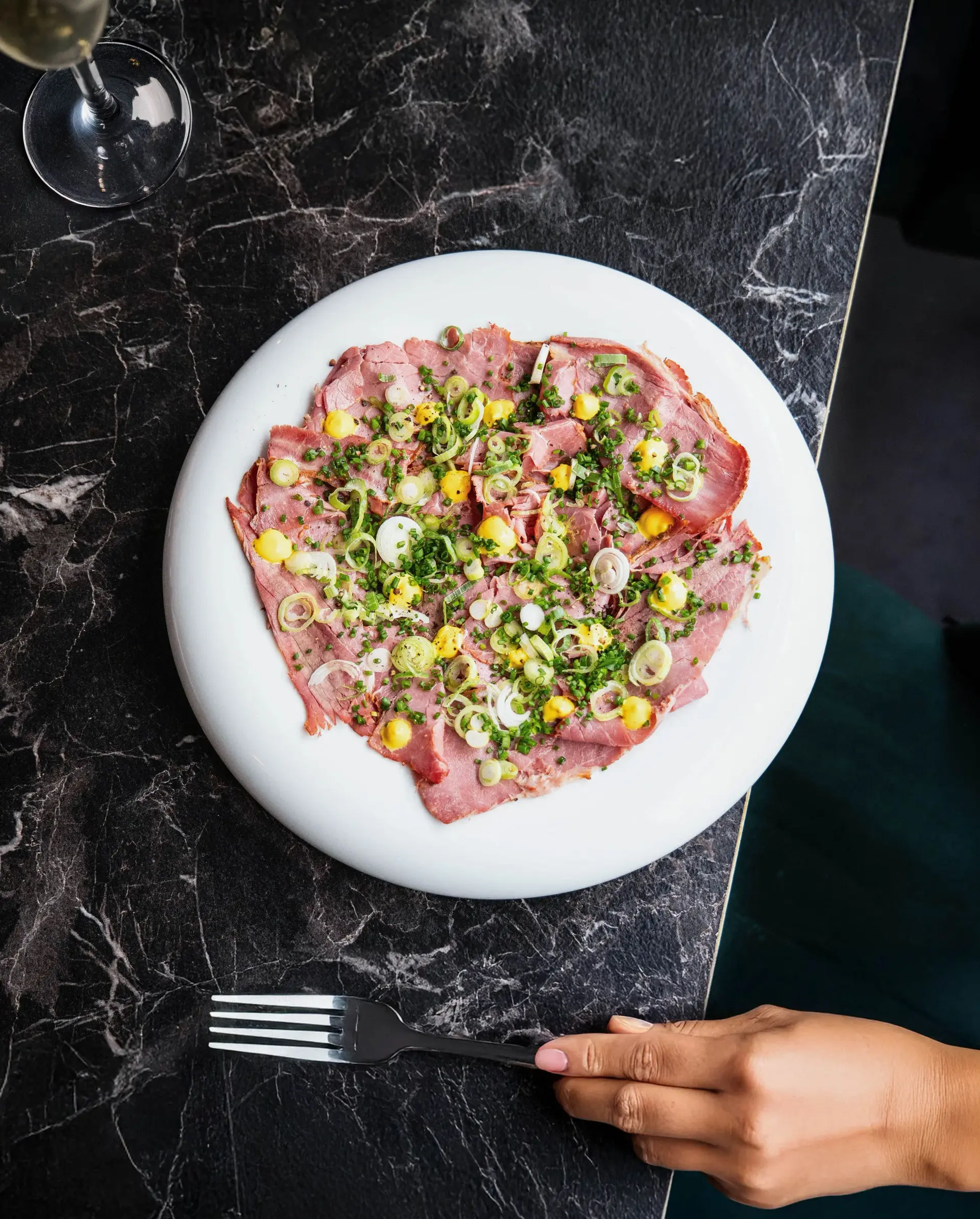 Assiette gastronomique NESSIA Paris le Marais - cuisine créative et raffinée